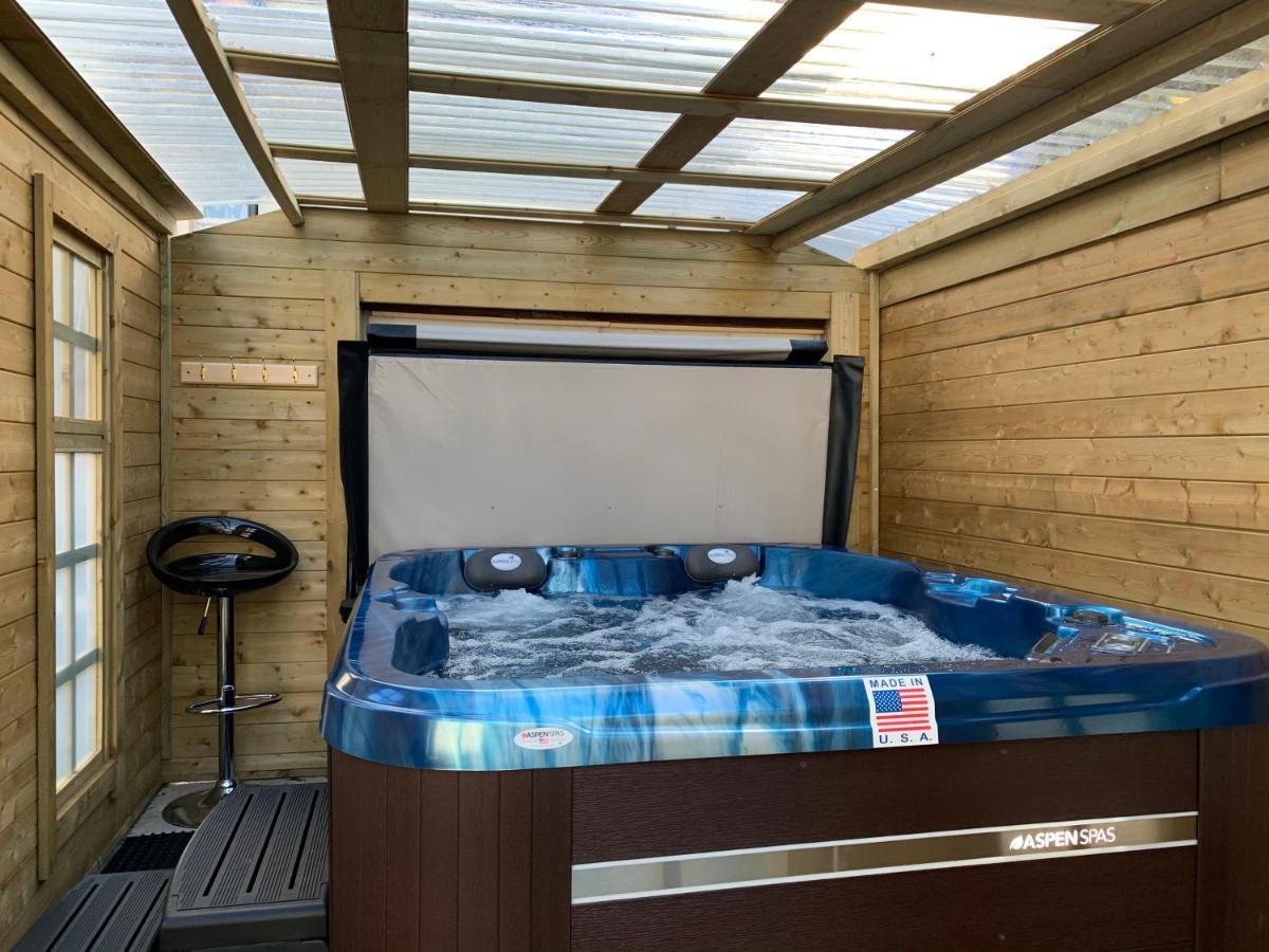Relaxing Home - 7-10Min To Bournemouth Sandy Beach By Car - Private Garden, Parking And Spa Exterior foto
