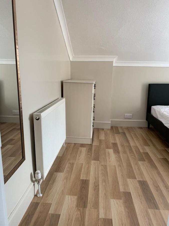 Relaxing Home - 7-10Min To Bournemouth Sandy Beach By Car - Private Garden, Parking And Spa Exterior foto